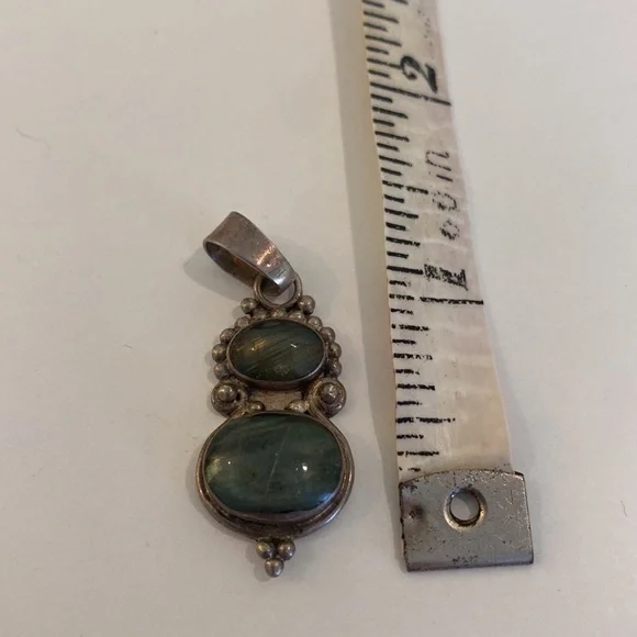 1990’s Pendant - Picture 3 of 3